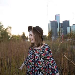 Meet your Posher, Rebecca